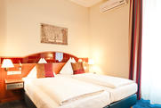 CLASSIC double room, quietly located towards the courtyard